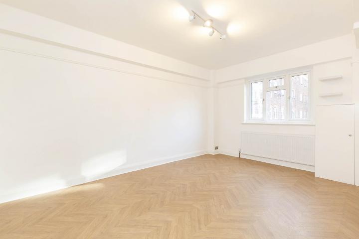 Recently Renovated Apartment Cleve Road, West Hampstead